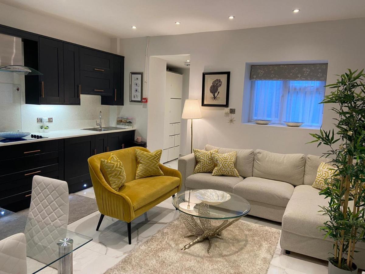 Elegant 2 Bed Flat In Chiswick Apartment ลอนดอน ภายนอก รูปภาพ