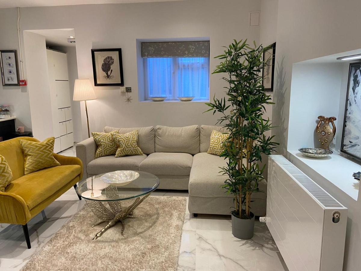 Elegant 2 Bed Flat In Chiswick Apartment ลอนดอน ภายนอก รูปภาพ